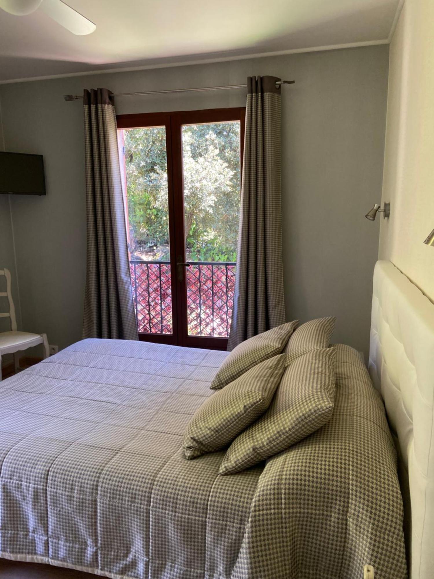 Hotel Les Belles Terrasses Tourrettes-sur-Loup Zewnętrze zdjęcie