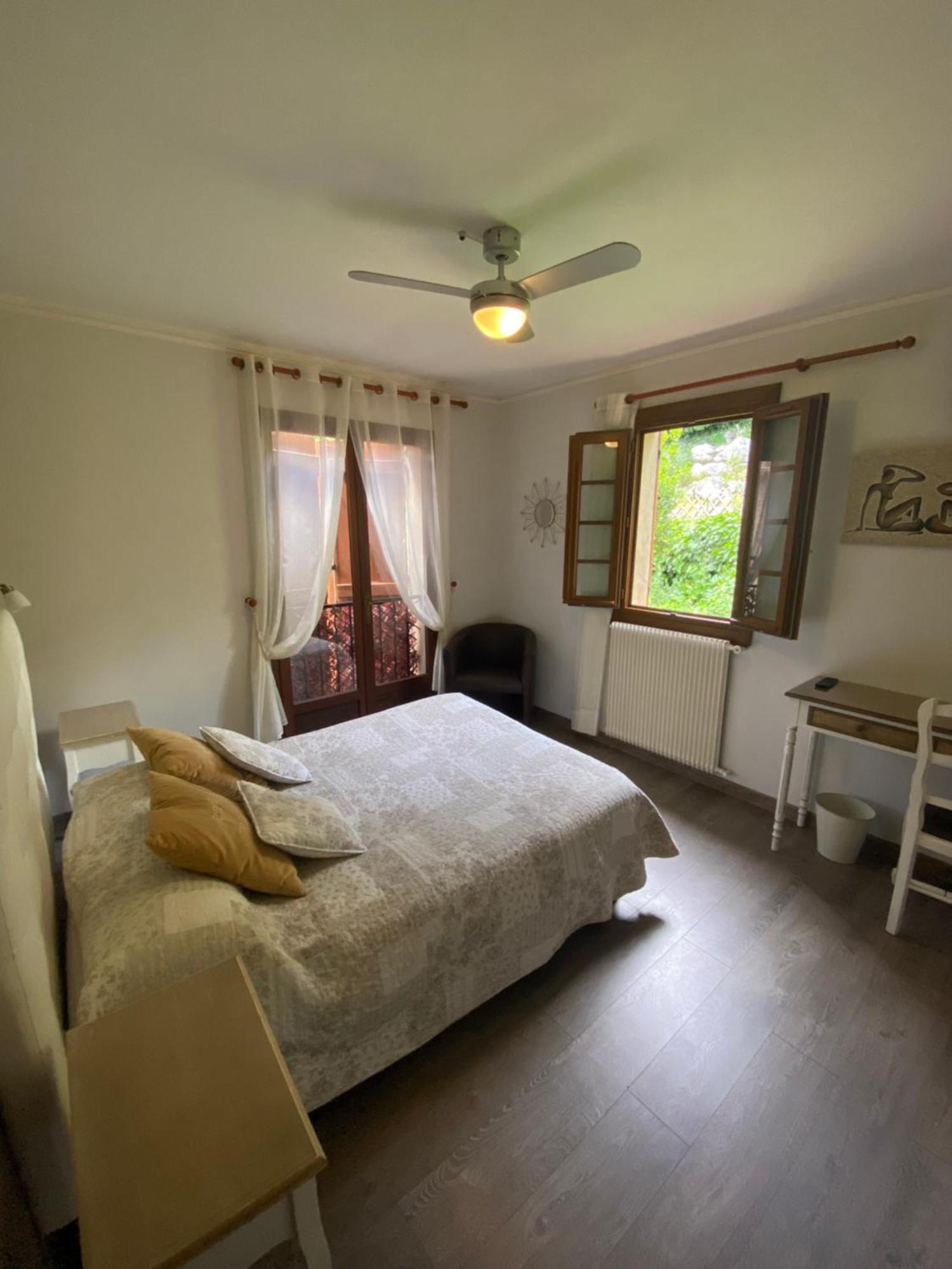 Hotel Les Belles Terrasses Tourrettes-sur-Loup Zewnętrze zdjęcie