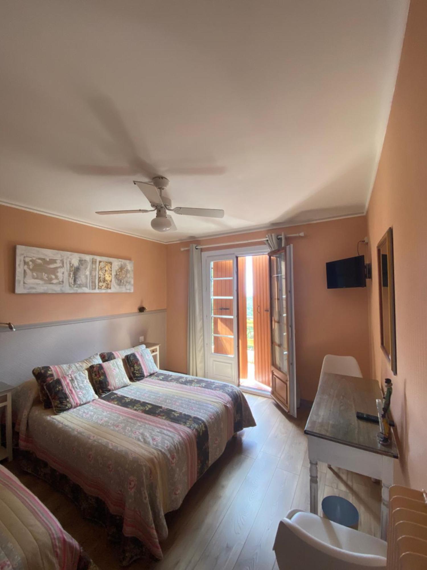 Hotel Les Belles Terrasses Tourrettes-sur-Loup Zewnętrze zdjęcie